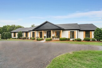106 Steeplechase Ln, Nashville, TN 37221