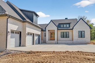 116 Bradley Ln, Cottontown, TN 37048