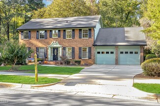 5525 Shadowbrook Dr, Raleigh, NC 27612