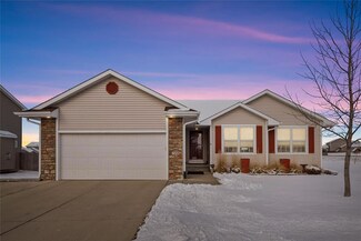 100 Tailfeather Dr NW, Bondurant, IA 50035