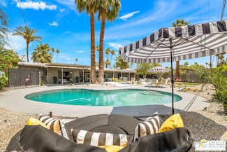 1251 E San Lorenzo Rd, Palm Springs, CA 92264