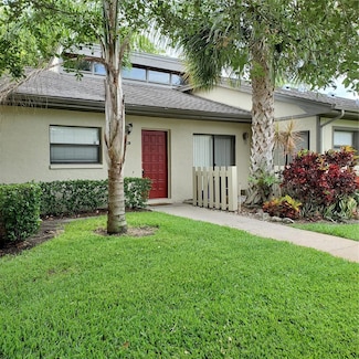 70 Joanne Place, Oldsmar, FL 34677