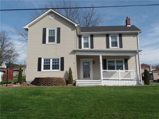 43 Highland Ave, Burgettstown, PA 15021