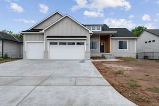 1169 S Crabtree Ln, Goddard, KS 67052
