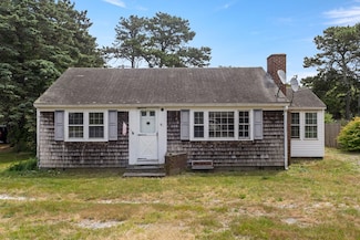 6 Elliot Dr, West Dennis, MA 02670