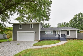 1578 S Plainview Dr, Copley, OH 44321