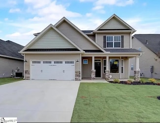 29 Snowmill Rd, Woodruff, SC 29388