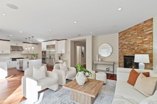 2124 Oakley Ave, Menlo Park, CA 94025