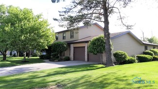 635 Nickie Ln, Fostoria, OH 44830