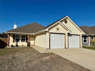 225 Lovers Path Dr, Springtown, TX 76082