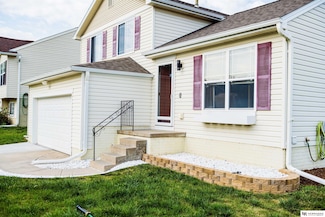7925 S 157th St, Omaha, NE 68136