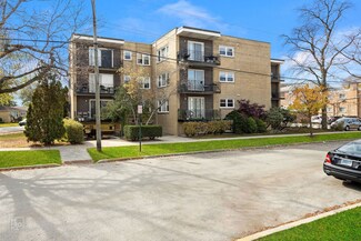 4735 Grove St Unit 202, Skokie, IL 60076