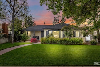 3025 19th St, Bakersfield, CA 93301