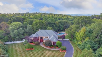 31 Primrose Ln, Basking Ridge, NJ 07920