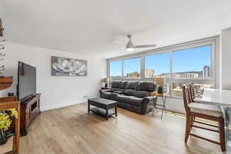 2421 Tusitala St Unit 2204, Honolulu, HI 96815