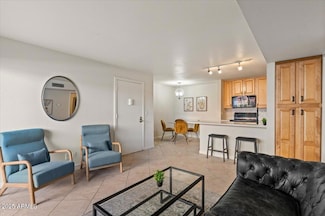 8055 E Thomas Rd Unit C101, Scottsdale, AZ 85251