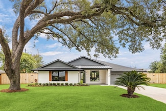 1441 Freedonia Dr, Houston, TX 77055