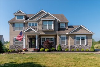 5505 Hedgebrook Dr, North Royalton, OH 44133
