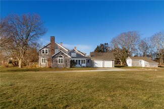 19 Goodrich Ln, Little Compton, RI 02837