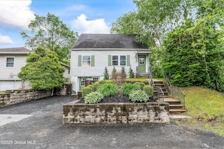 27 Hackett Ave, Albany, NY 12205