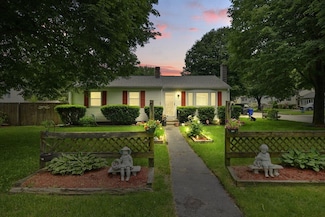 15 Entrybrook Dr, Springfield, MA 01108