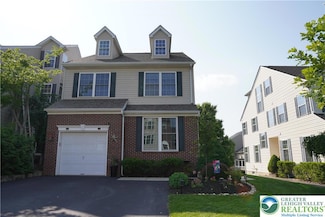 5199 Spring Ridge Dr E, MacUngie, PA 18062