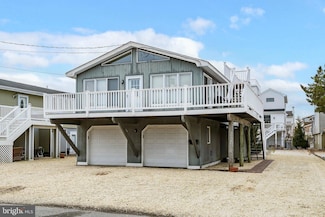 332 N 10th St, Surf City, NJ 08008