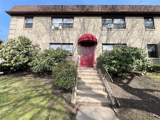 6951 136th St Unit 2A, Flushing, NY 11367