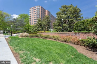 4201 Cathedral Ave NW Unit 212E, Washington, DC 20016