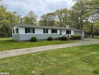 5740 Pine Dr, Caseville, MI 48725