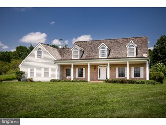 327 Wertsville Rd, Ringoes, NJ 08551