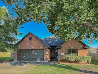 64 Tangerine Ct, Lake Jackson, TX 77566