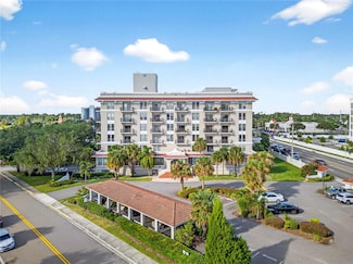 235 6th St NW Unit 307, Winter Haven, FL 33881