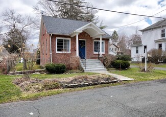 3 Chestnut St, Castleton On Hudson, NY 12033