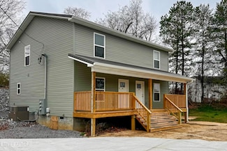 153 Oak St, Athens, TN 37303