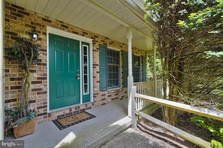 101 Evergreen Ct, Saylorsburg, PA 18353