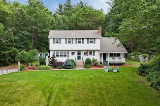 39 Sparhawk Dr, Londonderry, NH 03053