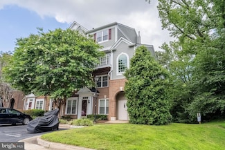 5930 Kimberly Anne Way Unit 301, Alexandria, VA 22310