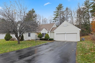 5 Surry Hill Dr, Keene, NH 03431