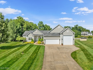 4826 Cricket Ln, Kent, OH 44240