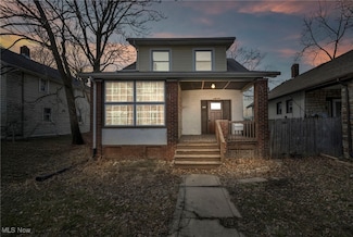 2834 Apple Ave, Lorain, OH 44055