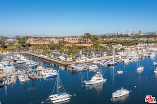 919 Bayside Dr Unit K4, Newport Beach, CA 92660