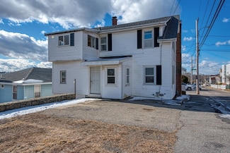 55 Whitehead Ave, Hull, MA 02045