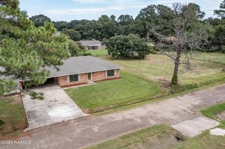 205 Mark Ln, Lafayette, LA 70507