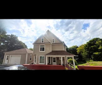 836 Summit St, Hancock, MI 49930