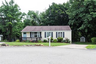 3002 Woodview Dr, Allison Park, PA 15101
