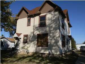 57 S Main St, Russell, KS 67665