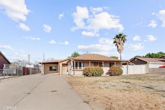 9454 Palm Ln, Fontana, CA 92335