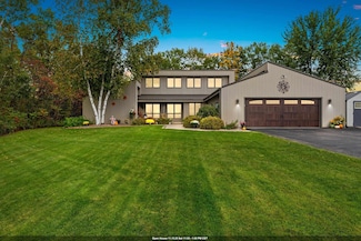 N5938 Wolf River Rd, Shawano, WI 54166