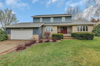 1704 Prairie Hill Rd, Saint Cloud, MN 56301